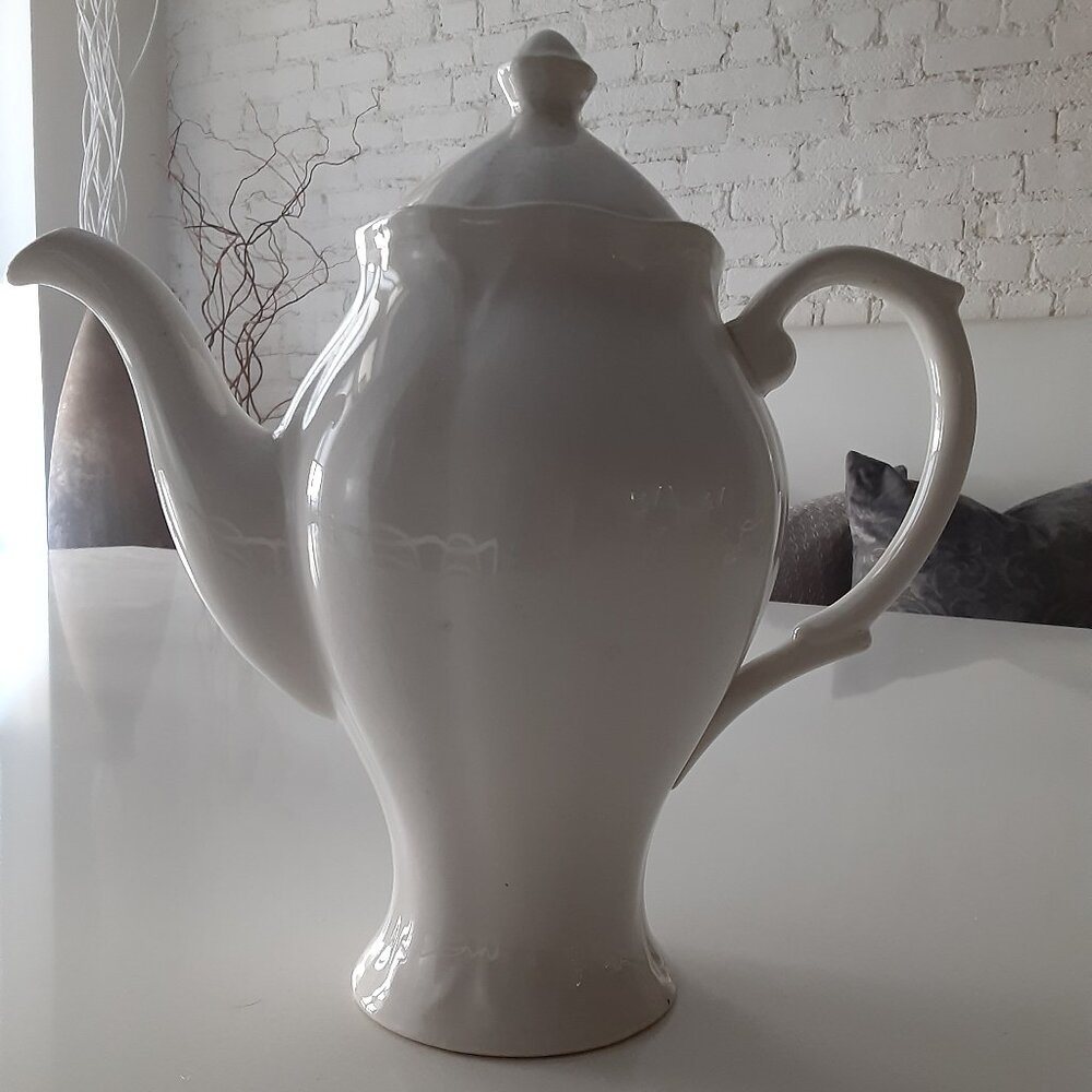 Style House Ironside Puritan Teapot/ Pitcher - made in Japan RARE